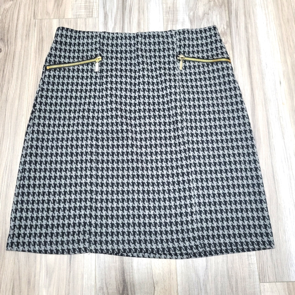 Houndstooth Knit Skirt - Size Small